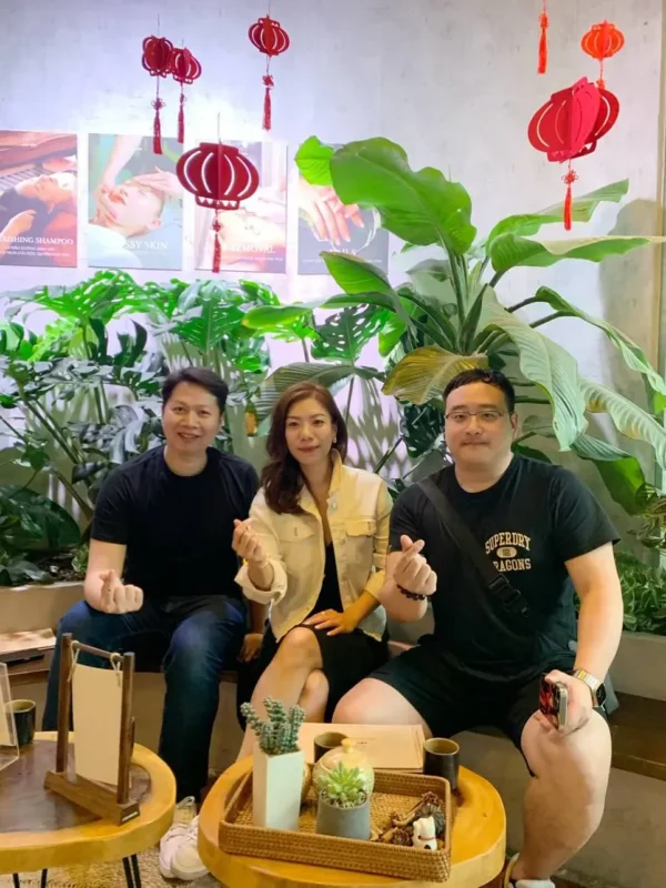 Khách hàng dùng Spa