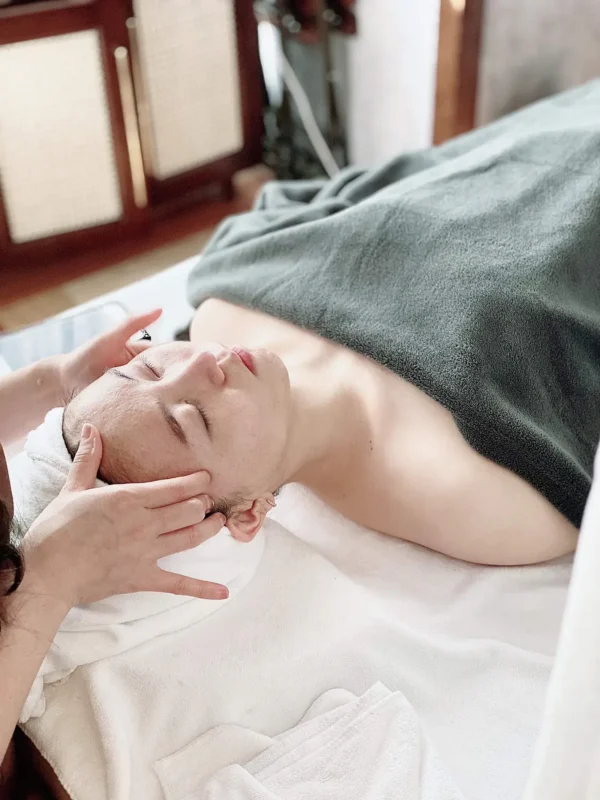 Trị mụn trứng cá