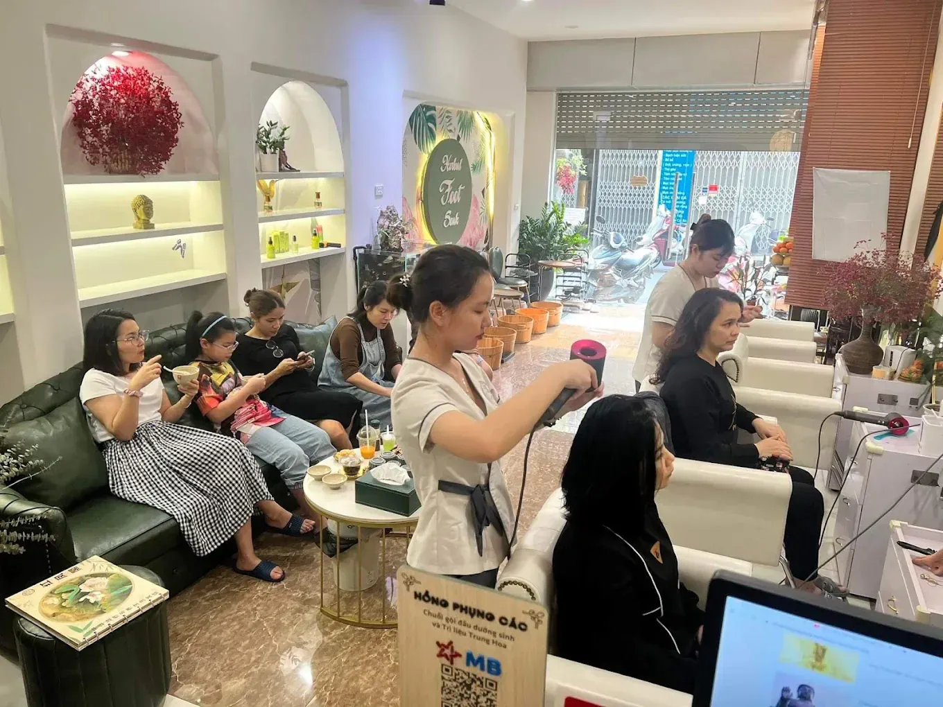 Hồng Phụng Các - Chuỗi gội đầu dưỡng sinh và Massage cổ vai gáy