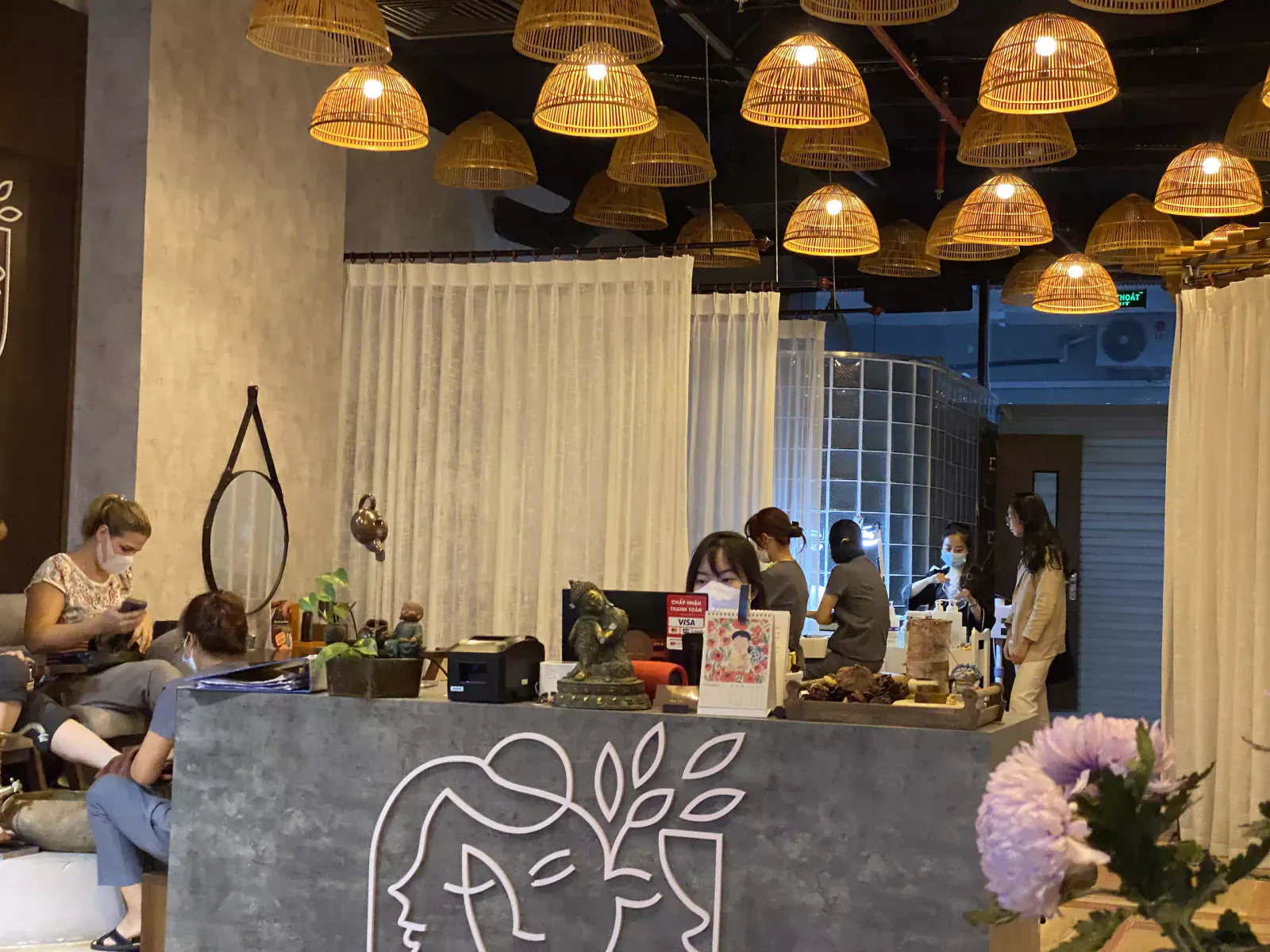 có nên nhượng quyền spa