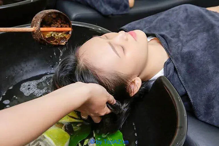 Gội đầu đúng cách là rất quan trọng để giữ cho tóc và da đầu của bạn khỏe mạnh