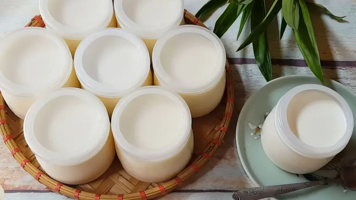 Sữa chua - đồ ăn không thể thiếu cho việc chăm sóc tóc dày mượt
